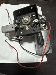 Alloggiamento motore e trasmissione - Usato testato PER PARTE SALDATORE ESAB MINI PRO 110 - Foto 1 di 12