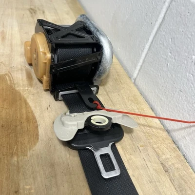 2011-2017 Infiniti QX56 QX80 Left Driver Front Seatbelt Retractor Oem - Image 1 of 4