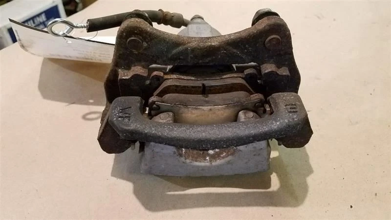 Pinza trasera de pasajero construida en América del Norte para 10-15 LEXUS RX350 218145 Foto 1 de 4