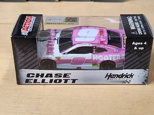 2019 #9 Chase Elliott Hooters Pink Give a Hoot 1/64 Action NASCAR Diecast - Picture 1 of 1