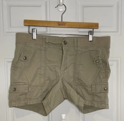 Sonoma Life + Style Women's 8 Khaki Cargo Shorts 6 Pockets - Image 1 of 4