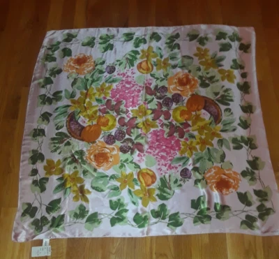 NUEVO CON ETIQUETAS Albert Nipon Rosa Verde Naranja Floral Fruta 100% Charmeuse Seda Bufanda 34" Foto 1 de 4