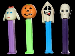 PEZ Halloween Dispenser Set di 4 Teschio Zucca Fantasma Agnello Chop Vintage PEZ - Foto 1 di 8