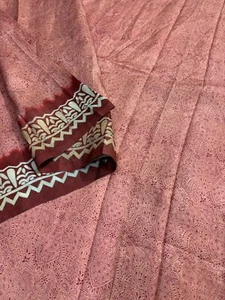 Sari di seta vintage stampato sari cucito artigianale seta riciclata sari SS1624 - Foto 1 di 9