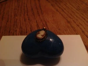 Very Small and Delicate 1/20 G.F. Cameo Pendant - Picture 1 of 1