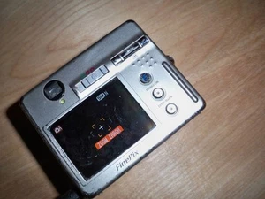 Fujifilm Camera FinePix F450 - Picture 1 of 8
