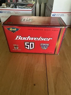 Revell 1/24 Die Cast Nascar 50 aniversario 1998 Budweiser Chevy Monte Carlo Foto 1 de 4