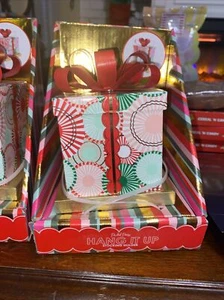 NEW Packed Party HEAVY Metal Red Green White Gift Present Stocking Holder - Picture 1 of 3