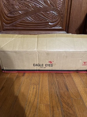 Faro con bisel cromado izquierdo Mustang 99-04 Foto 1 de 4