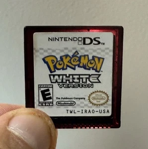 Pokemon White Version DS Nintendo DS 2011 Authentic Cartridge Game Tested Works! - Picture 1 of 3