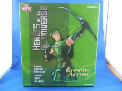 DC Direct Green Arrow Limited Edition NEW - Image 1 of 2