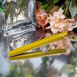 Eboya × Poesie Ebonite 14K Fountain Pen HAKOBUNE Chrysanthemum Yellow F Nib - Picture 1 of 6