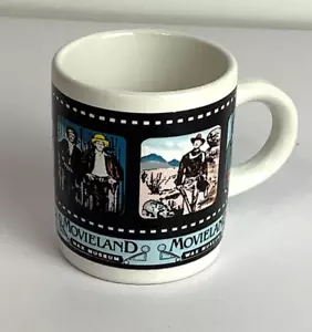 Mini taza vintage Movieland Wax Museum de Karol Western - Imagen 1 de 7