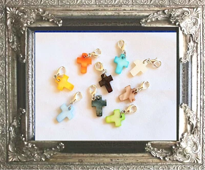 CHARM ANHÄNGER KREUZ PERLMUTT MUSCHEL farbig silber für ARMBAND + KETTE - Bild 1 von 2