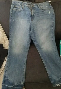 NWT - Universal Thread High Rise Straight Distressed Jeans - 12 - Picture 1 of 4