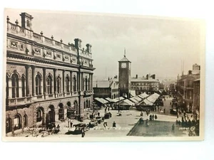 Vintage Postkarte Rathaus und Marktplatz Black Burn Straßenszene - Bild 1 von 3