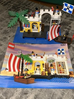 LEGO Piratas: Bloqueo de Laguna Completo con Instrucciones (6267)  Foto 1 de 4