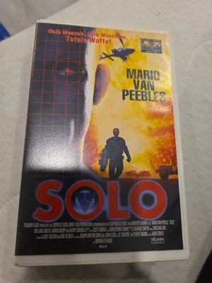 VHS RARITÄT: SOLO  (1996) MIT MARIO VAN PEEBLES  Großbox  - Bild 1 von 2