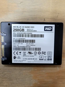 WESTERN DIGITAL WDS250G2B0A-00SM50 Solid State Drive 250GB 2.5 SATA - Picture 1 of 2
