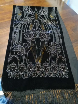 Bufanda floral de terciopelo Burnout Devore negra dorada iridiscente  Foto 1 de 4