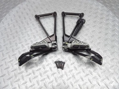 Ducati Multistrada 1200S Touring 2013 13-14 pie trasero pasajero clavija izquierda derecha Foto 1 de 4