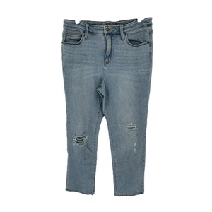 Universal Thread Women's Size 14 32 Light Wash Distressed Boyfriend Jeans - Picture 1 of 4