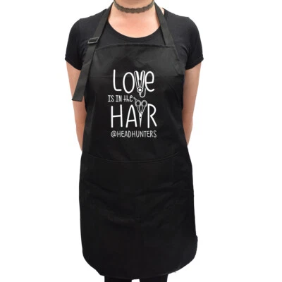 CADOGAN GIFTS Personalisierter Name schützende Schürze Liebe ist im Haar Friseure Friseure XAPN