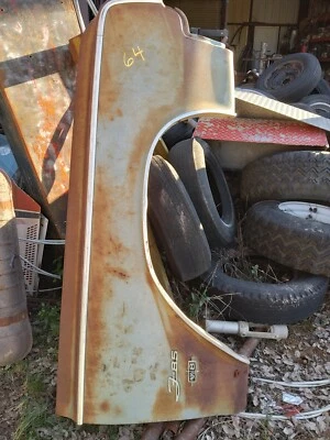 Oldsmobile Cutlass F85 1964 guardabarros Foto 1 de 4