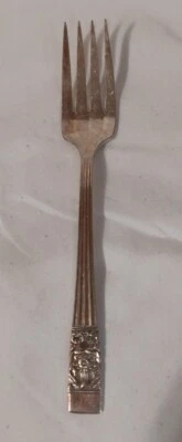 Tenedor de ensalada vintage Oneida Community plato plateado coronación repuesto LEER Foto 1 de 4