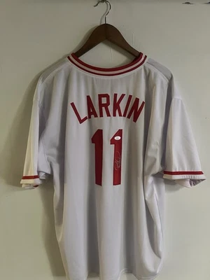 Barry Larkin Hand Signed Autographed Cincinnati Reds White Jersey JSA COA - Image 1 of 4