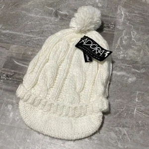 ADORA Berretto lavorato a mano panna con pompon e tesa - Foto 1 di 4