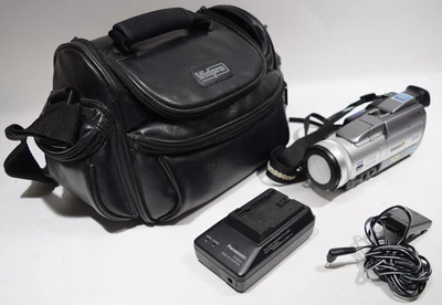 Panasonic PV-DV852D MiniDV Camcorder Palmcorder Video Bundle w/remote/battery - Image 1 of 4