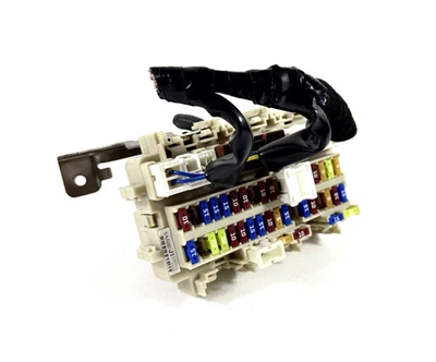 Nissan Murano 2015-2021 cabina fusibles conexión relé caja OEM 5AA0BJ1 Foto 1 de 2