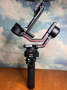 DJI RS 3 Professional 3-Axis Gimbal Stabilizer DSLR Cinema Camera up to 4.5kg - Picture 1 of 11