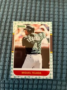 2021 Donruss MLB #246 Miguel Tejada RETRO A'S LIBERTY Parallelo Nuovo Come Nuovo - Foto 1 di 2