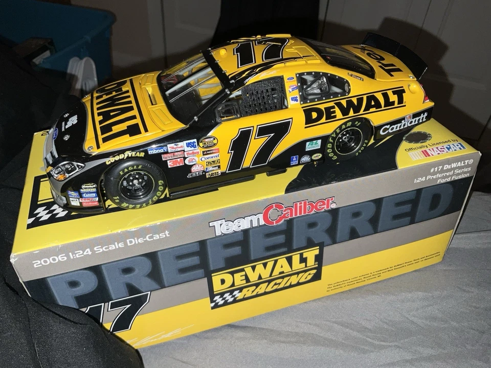 2006 Matt Kenseth Dewalt Roush Racing 1/24 Team Caliber Preferred NASCAR Diecast - Image 1 of 1