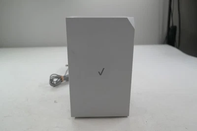 Verizon Internet Gateway WNC-CR200A WiFi6 - Image 1 of 4