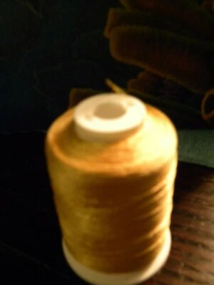 Coats Sylko Trilobal Polyester Machine Embroidery Thread 3,000 Meters 40 Weight - Image 1 of 2
