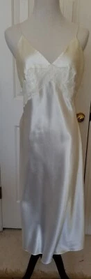 Jones New York Cream Satin Bridal Nightgown Negligee Lace Size medium - Image 1 of 4