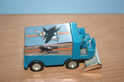 SAN JOSE SHARKS 2002 Fleer White Rose Zamboni- Displayed No Box! Cover