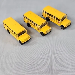 Autobús escolar Maisto District 2 escala 1:64 Hot Wheels Matchbox Mattel autobús escolar - Imagen 1 de 8