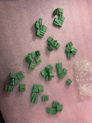 Eaton XBCMVSTBW4 4-wire Pluggable Terminal Block - Image 1 of 3