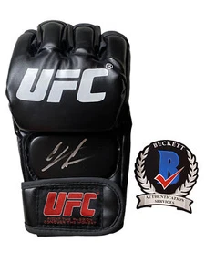 DONALD  COWBOY CERRONE SIGNED UFC MMA GLOVE BECKETT BAS COA AC62052 - Picture 1 of 2