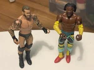 Figurine WWE Mattel Basic Wrestling, lotto di due - Foto 1 di 18