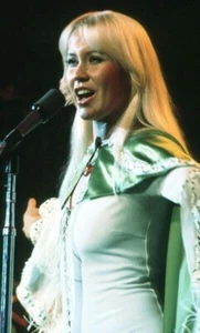 Agneta Faltskog Unsigned 10" x 8" Photo - ABBA *29 - 100% to Cancer Charity - Picture 1 of 1