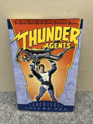 Thunder Agents Archives Vol. Cómic de novela gráfica de tapa dura #1 Foto 1 de 4