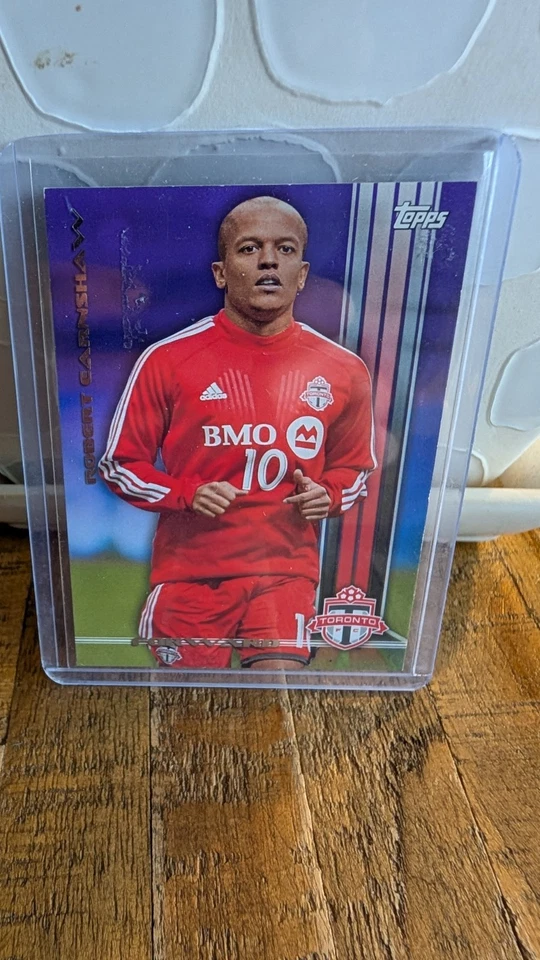 2013 Topps MLS Robert Earnshaw Purple - Image 1 of 1