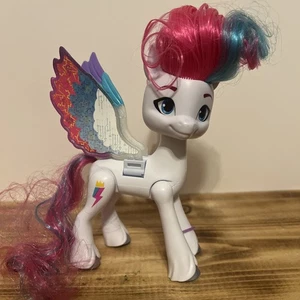 My Little Pony Zipp Storm Wings Flap Surprise 2022 Hasbro Spielzeug Flying Pegasus MLP - Bild 1 von 4