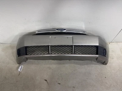 Cubierta de parachoques delantero Ford Focus 2008-2011 con rejilla OEM Foto 1 de 4