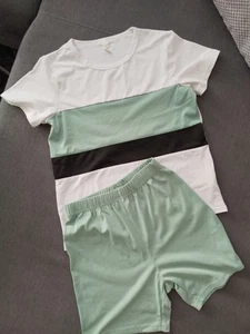 Sommer Set Kurze Hose Und Shirt Gr. 128 - Bild 1 von 3